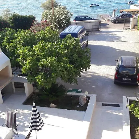 And By The Sea Sutivan, Brac - 2943 Pensionat